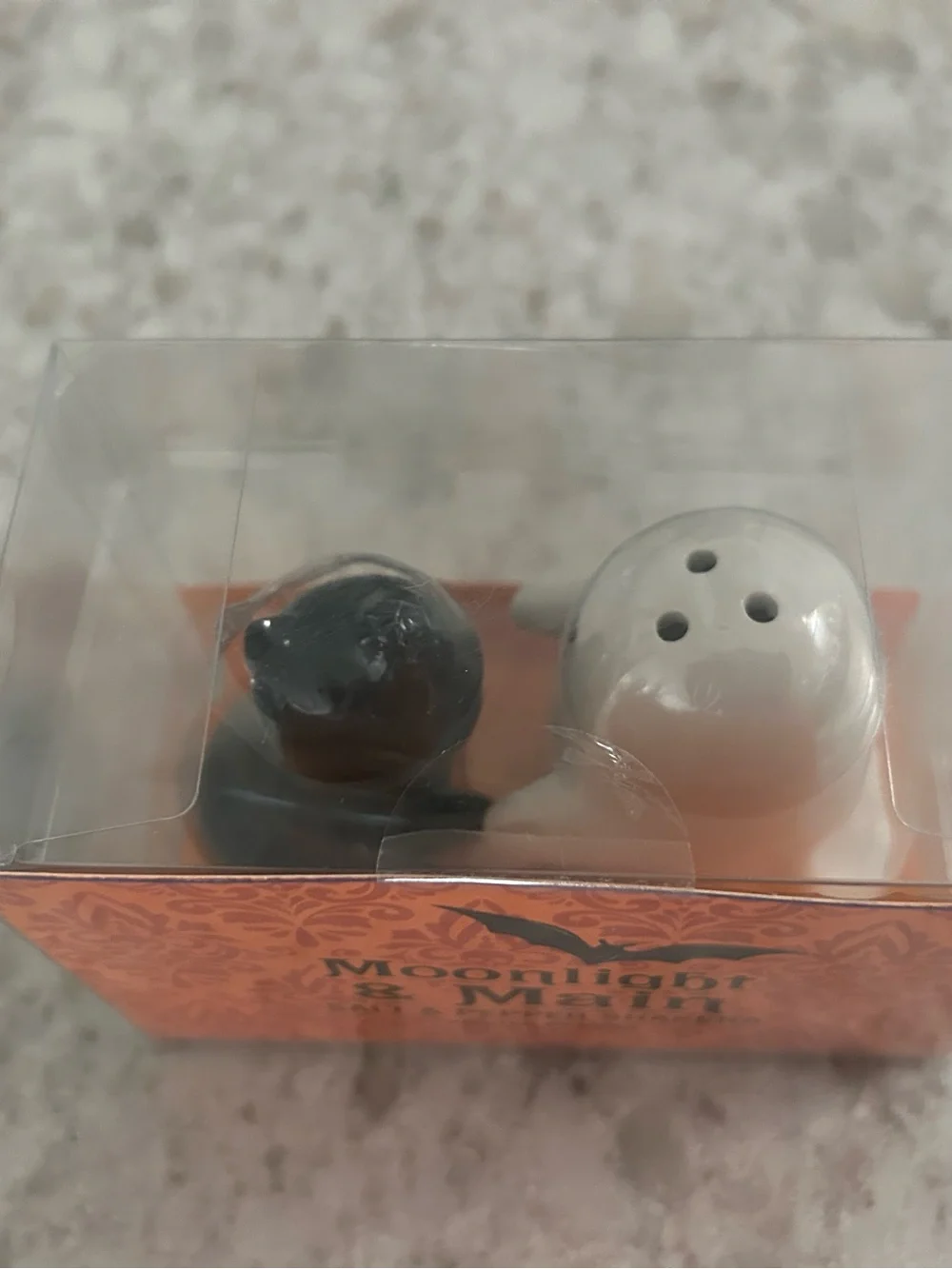 “New” Moonlight & Main Ghost and Cat Salt & Pepper Shakers